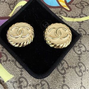 Vintage 90’s CHANEL Clip Ons with Braided Gold